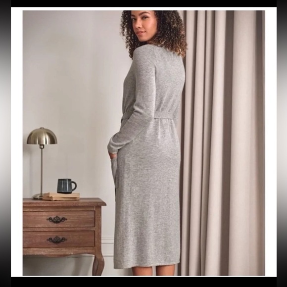 Woolovers Cashmere & Merino Luxe Dressing Gown/ Duster Cardigan Oatmeal 
Small - Picture 4 of 12